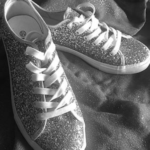Converse style, Blinged out gym sneakers